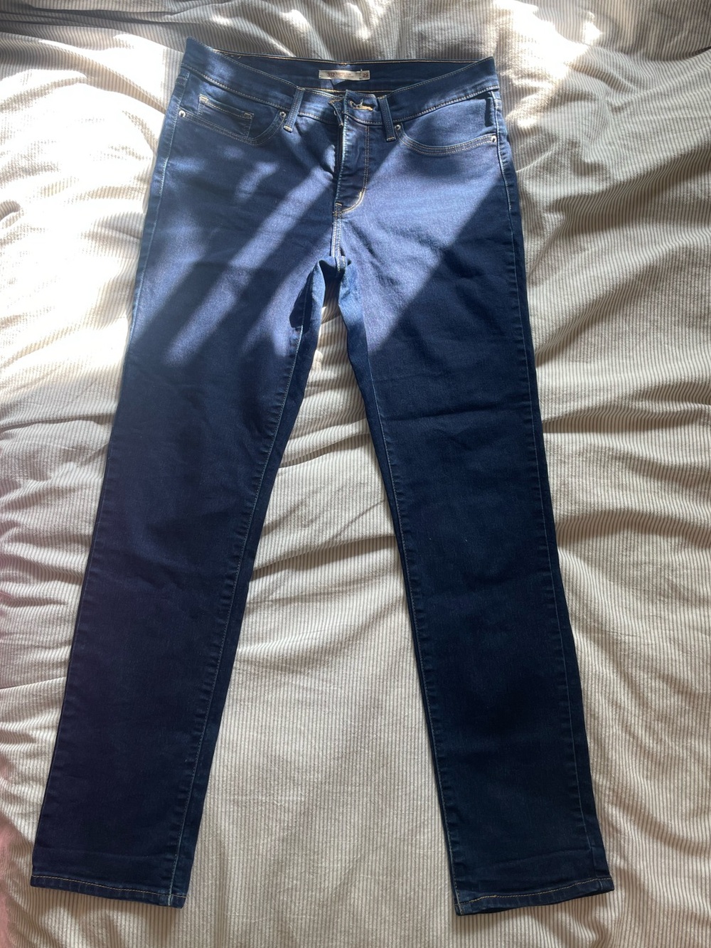 Levi’s Dark Wash Slim Jeans